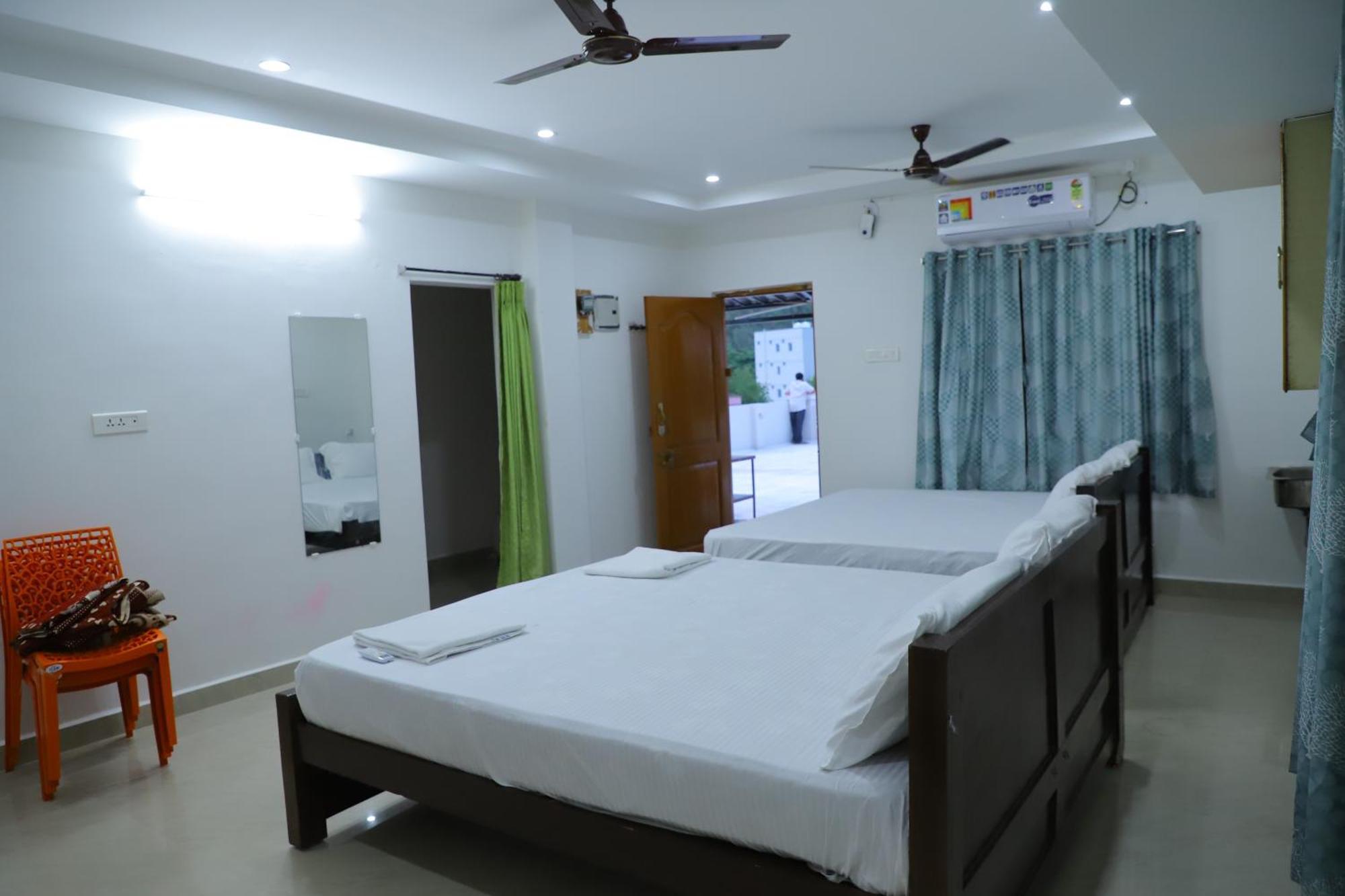 Nanda Mohan Homestay- Luxuries Ac Apartment Close To Alipiri Foothills-Kapila Teertham And Iskcon Temple Тірупаті Екстер'єр фото