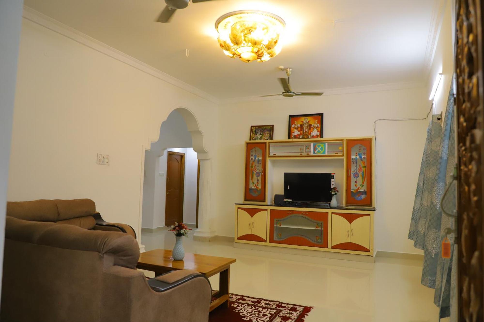 Nanda Mohan Homestay- Luxuries Ac Apartment Close To Alipiri Foothills-Kapila Teertham And Iskcon Temple Тірупаті Екстер'єр фото